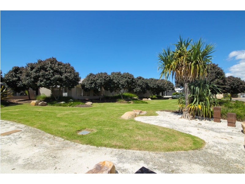 12 Keelson Crescent, Hope Island QLD 4212