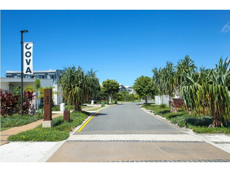 12 Keelson Crescent, Hope Island QLD 4212