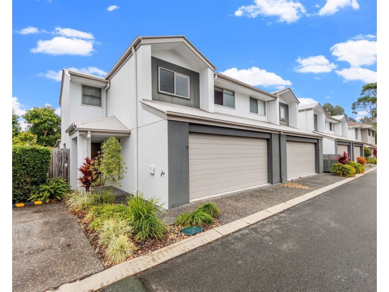 7/2 Pandanus Place, Upper Coomera QLD 4209