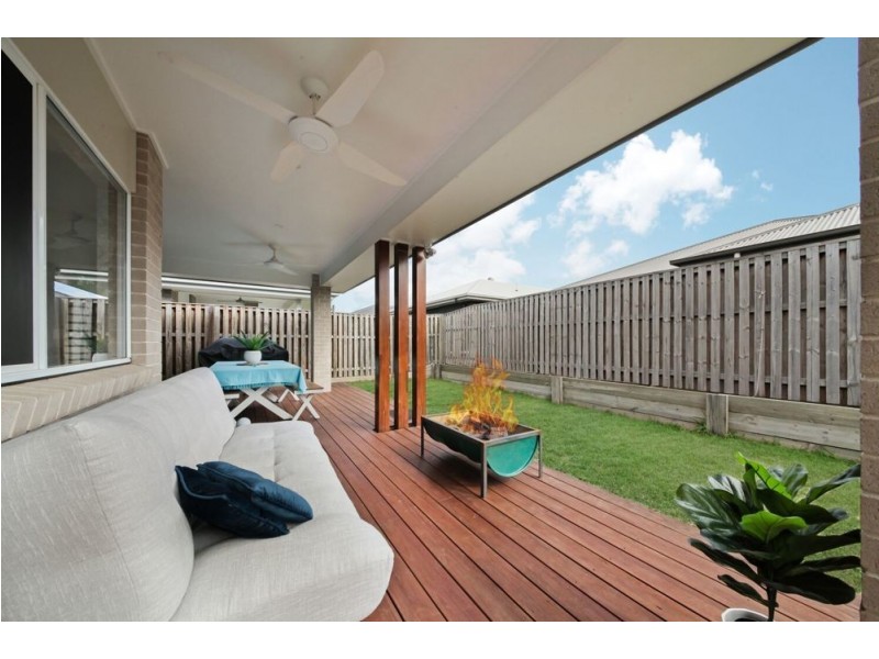 17 Lindeman Circuit, Pimpama QLD 4209