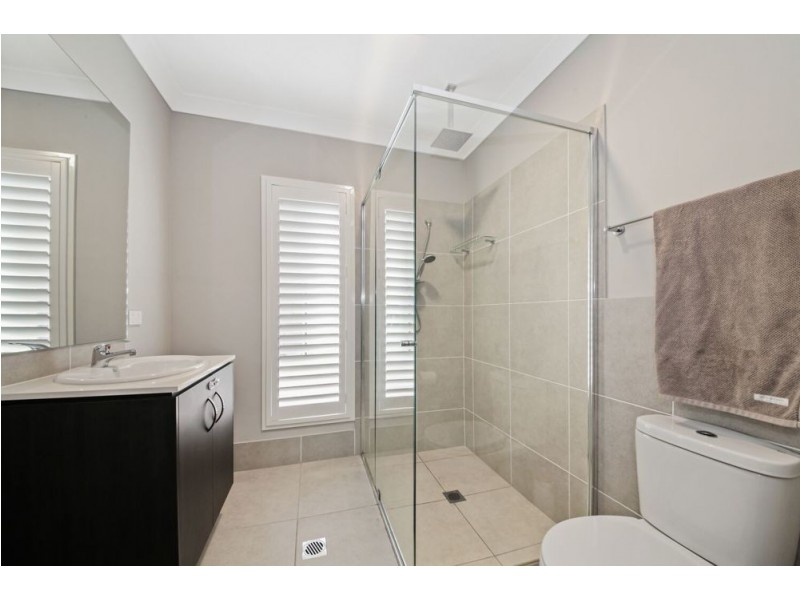 17 Lindeman Circuit, Pimpama QLD 4209