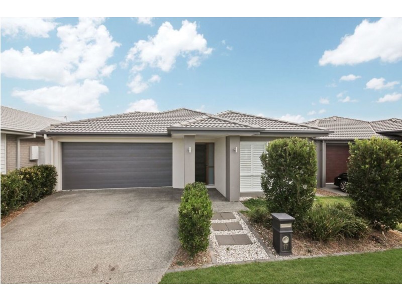 17 Lindeman Circuit, Pimpama QLD 4209
