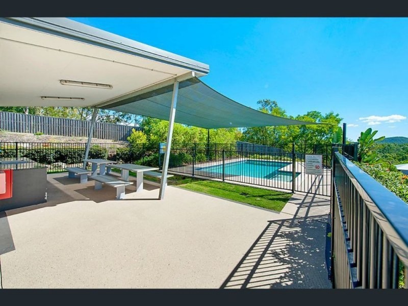 2 Rise Circuit, Pacific Pines QLD 4211