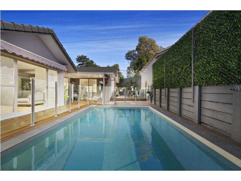 6 Elfin Street, Robina QLD 4226