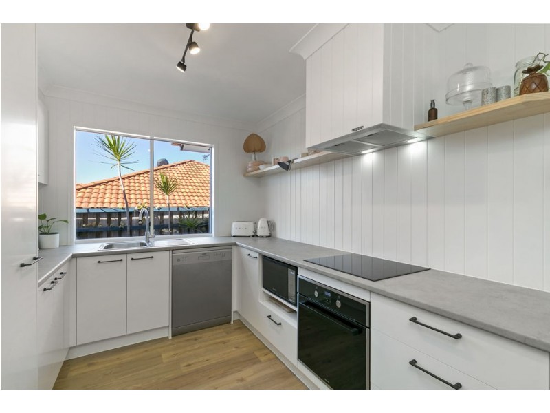 6 Elfin Street, Robina QLD 4226