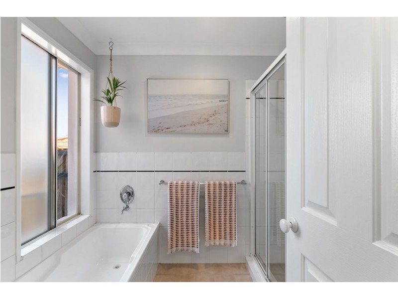 6 Elfin Street, Robina QLD 4226