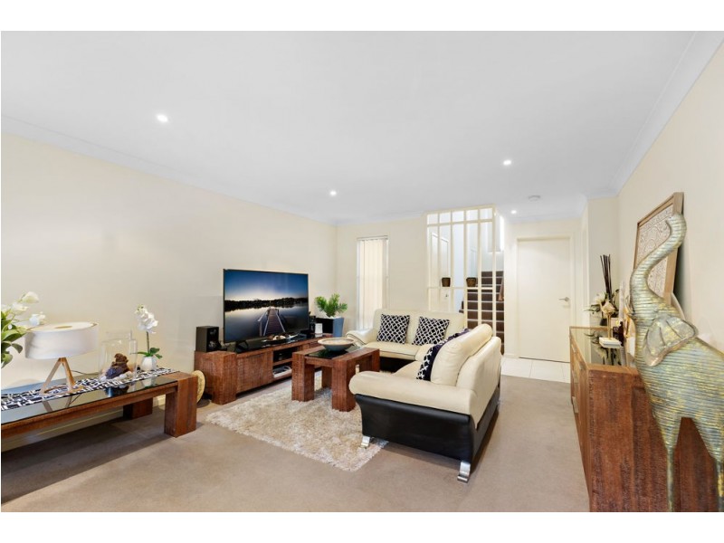 30/1 Belongil Street, Pacific Pines QLD 4211