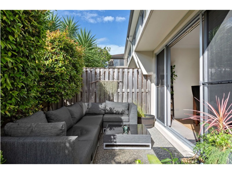 30/1 Belongil Street, Pacific Pines QLD 4211