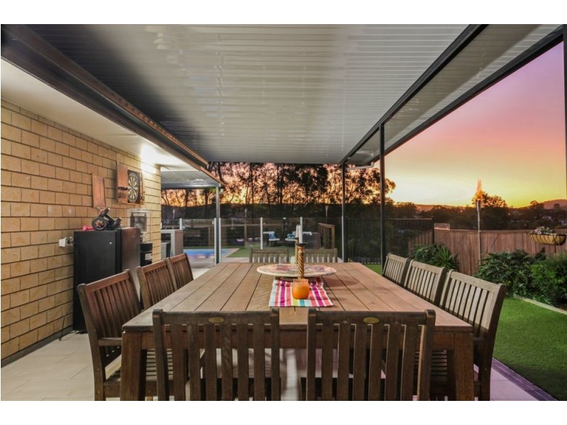 9 Temoe Rise, Pacific Pines QLD 4211