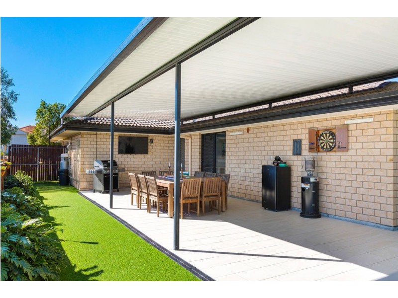 9 Temoe Rise, Pacific Pines QLD 4211