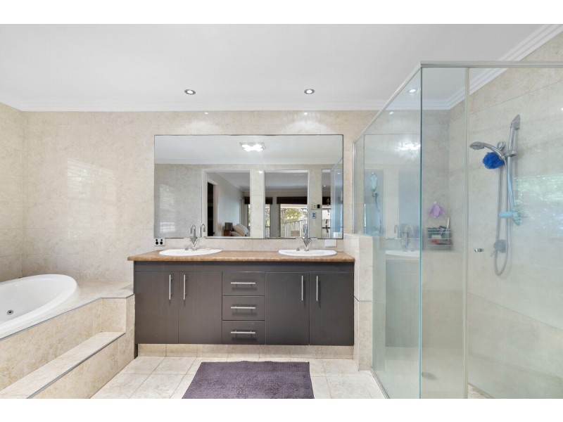 10 Ingrid Lane, Coomera Waters QLD 4209