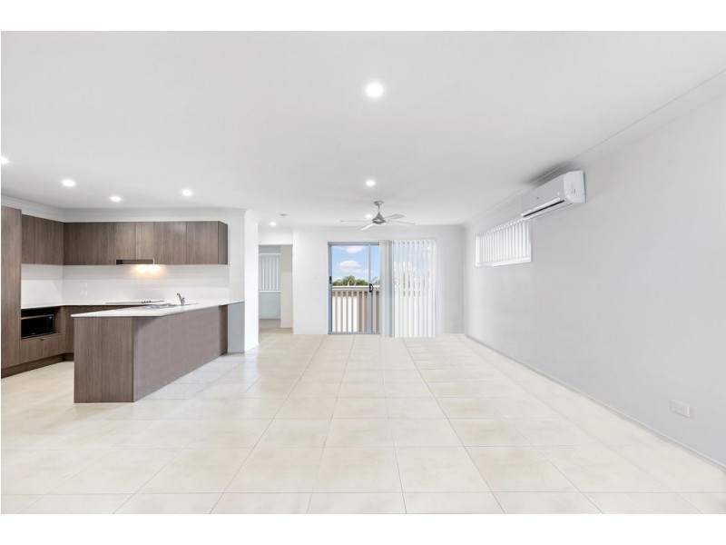 22/1 Tilbury Rise, Upper Coomera QLD 4209