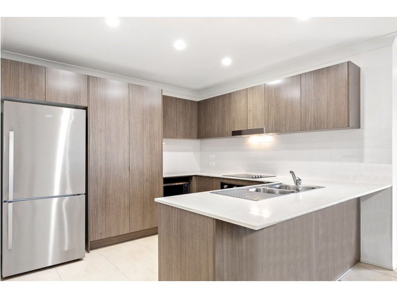 22/1 Tilbury Rise, Upper Coomera QLD 4209