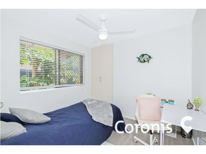 1/25 Imperial Parade, Labrador QLD 4215