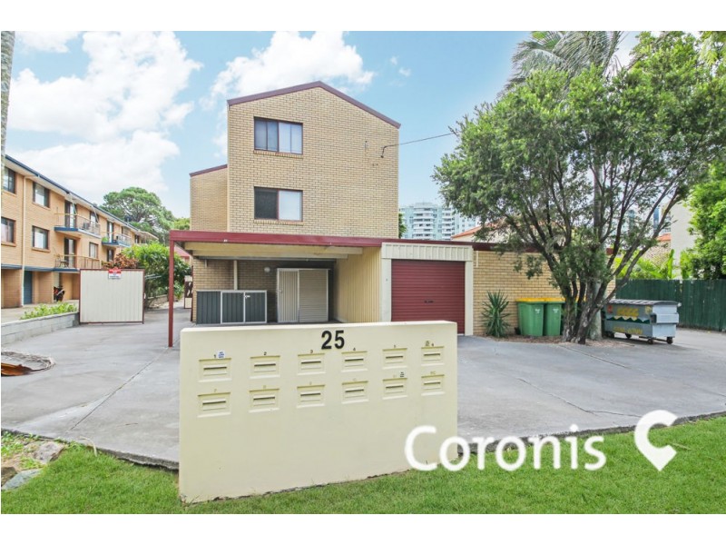 1/25 Imperial Parade, Labrador QLD 4215