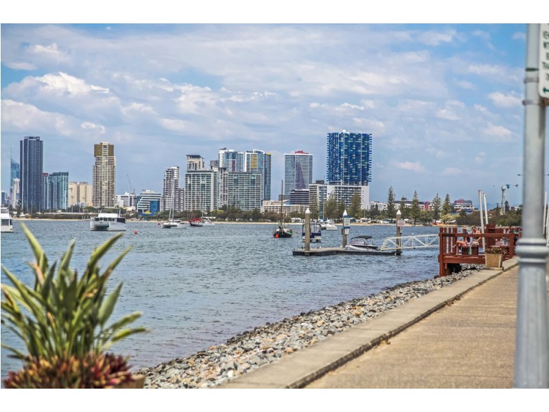 7/34 Imperial Pde, Labrador QLD 4215