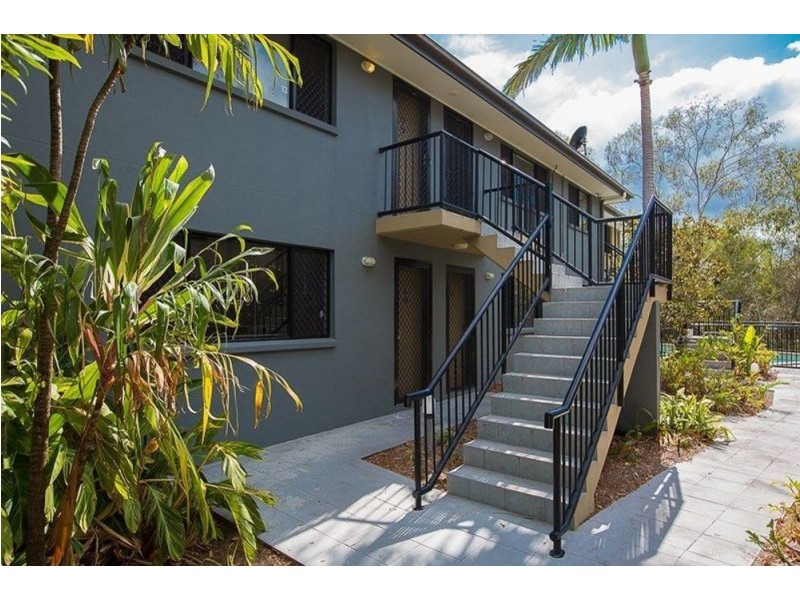 41/7-11 Brown Street, Labrador QLD 4215