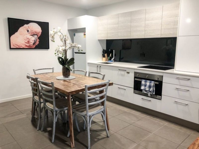 1117/6-8 Waterford Court, Bundall QLD 4217