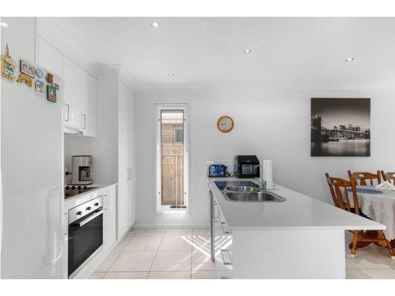 2/6 Freedman Drive, Willow Vale QLD 4209