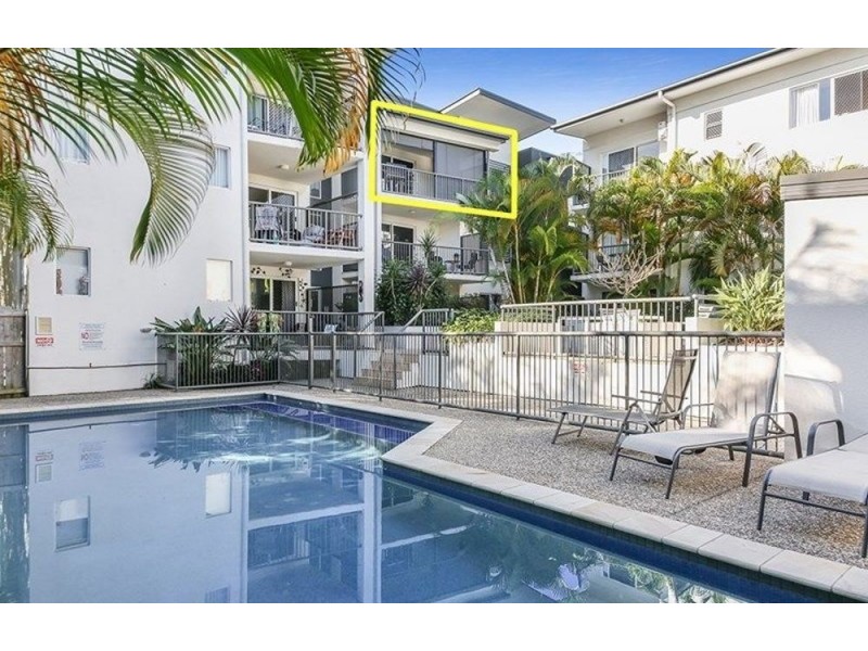 17/4 Proud Street, Labrador QLD 4215