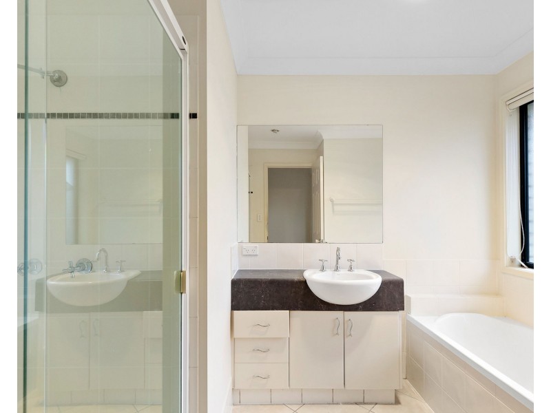 12 Firecrest Close, Upper Coomera QLD 4209