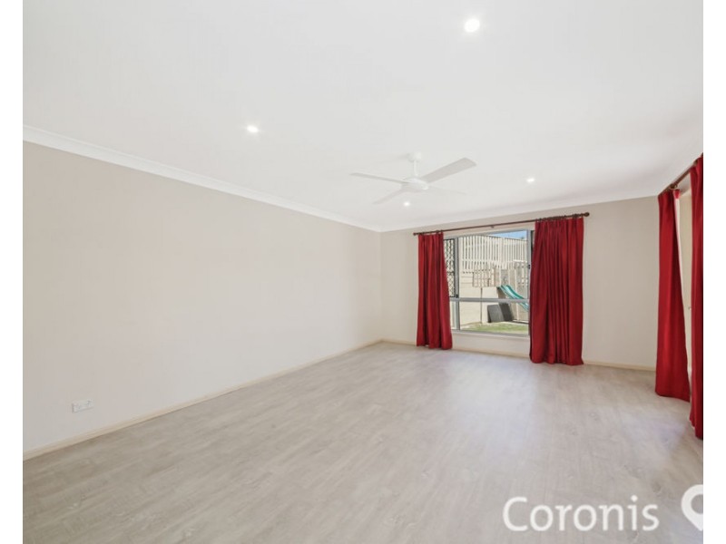 4 Morane Court, Pacific Pines QLD 4211