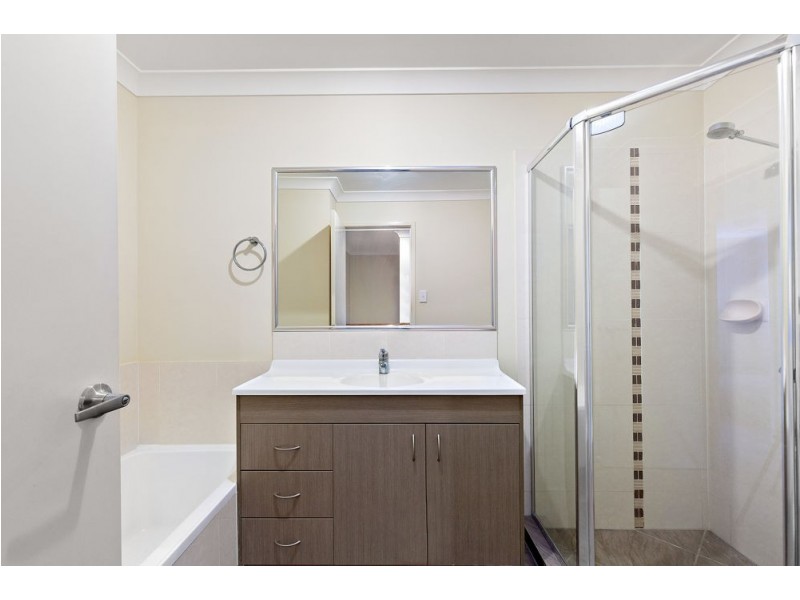 50/2 Weir Drive, Upper Coomera QLD 4209