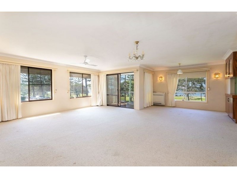 4/198 Marine Parade, Labrador QLD 4215