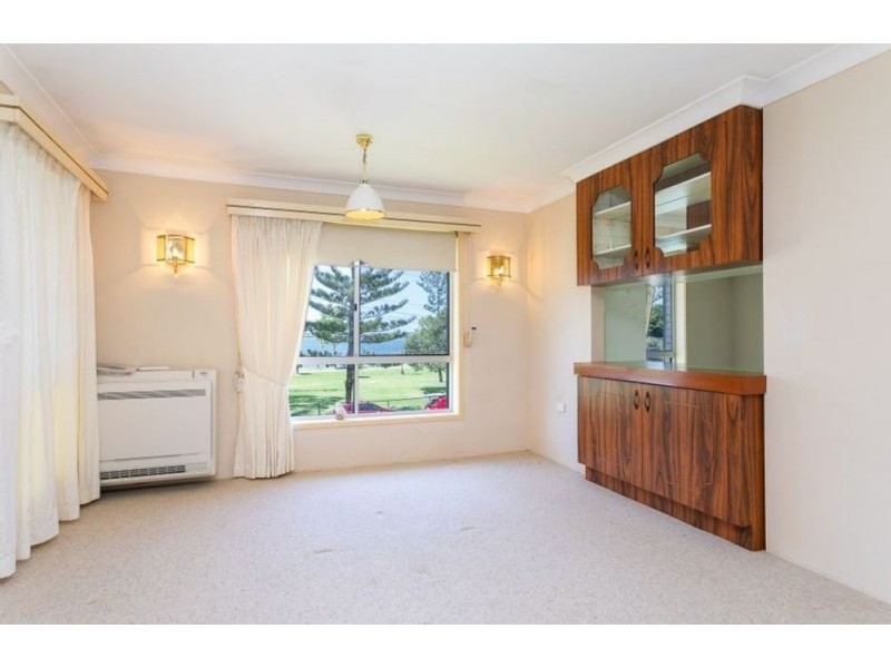 4/198 Marine Parade, Labrador QLD 4215