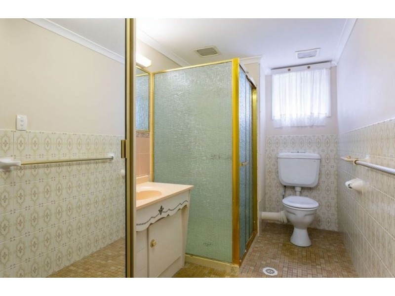 4/198 Marine Parade, Labrador QLD 4215