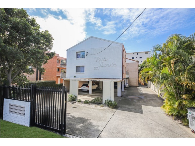 8/203 Scarborough Street, Southport QLD 4215