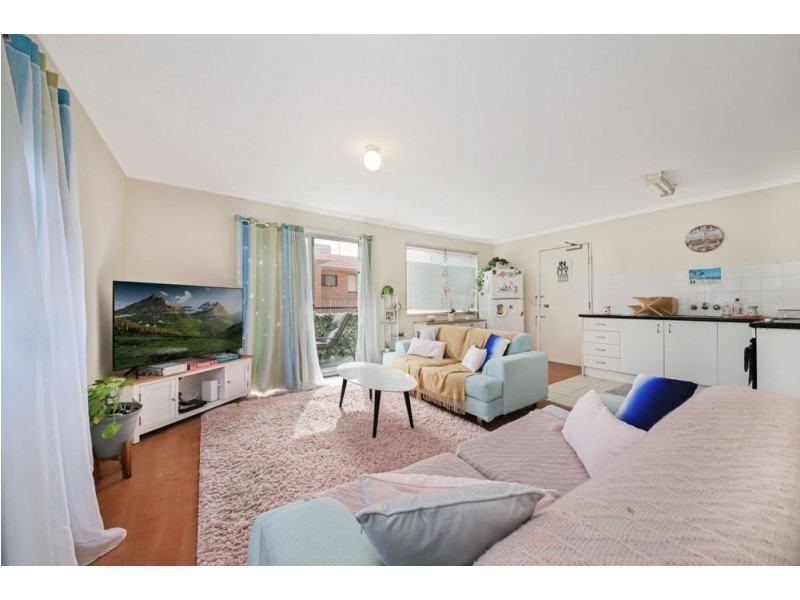 8/203 Scarborough Street, Southport QLD 4215