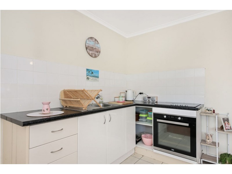 8/203 Scarborough Street, Southport QLD 4215