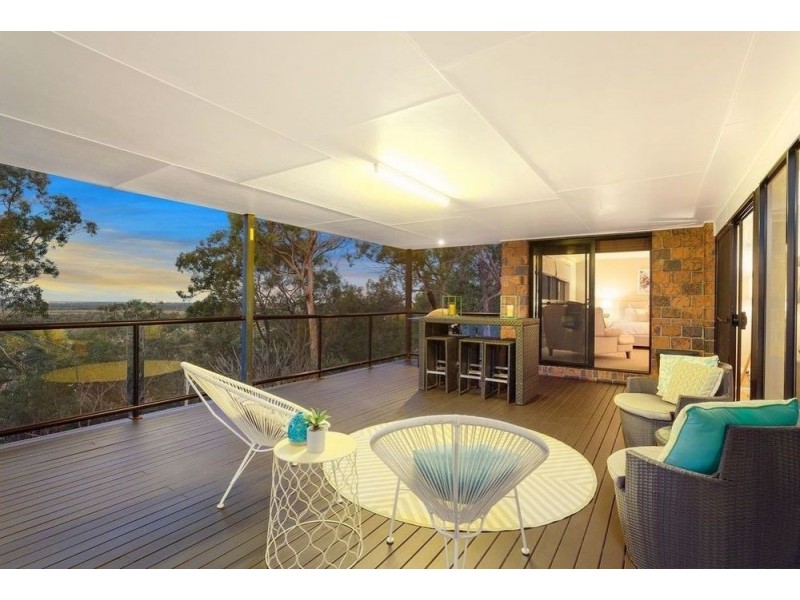 33 Highvale Drive, Helensvale QLD 4212