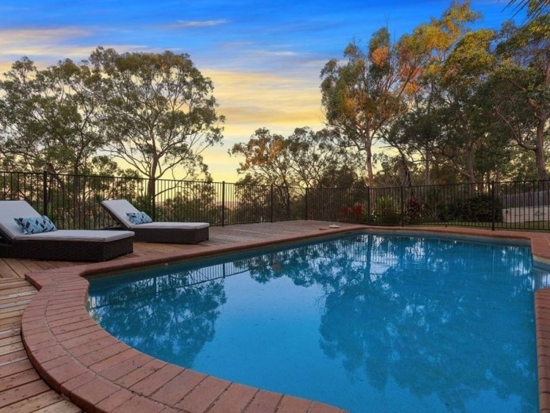 33 Highvale Drive, Helensvale QLD 4212