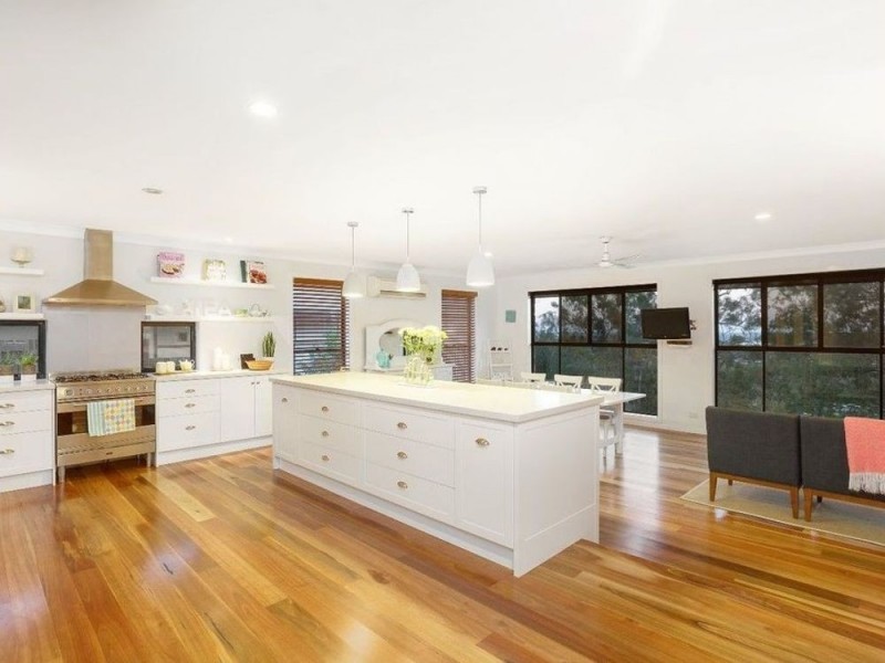 33 Highvale Drive, Helensvale QLD 4212