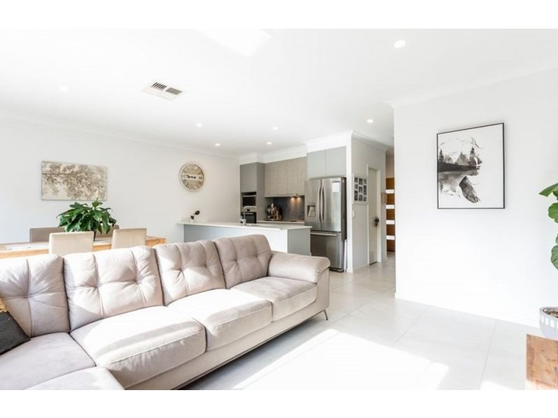 3/156 Marina Quays Boulevard, Hope Island QLD 4212