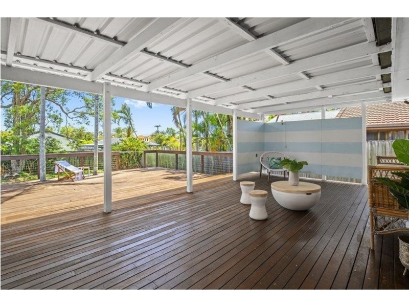 113 Bamboo Avenue, Benowa QLD 4217