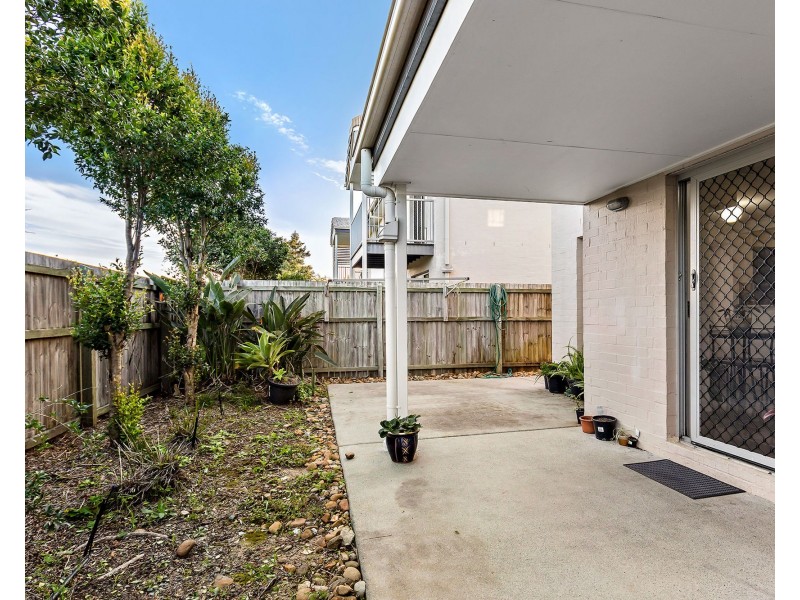 18/1 Mcauley Parade, Pacific Pines QLD 4211