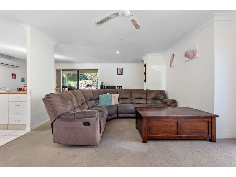 27/24 Amsonia Court, Arundel QLD 4214