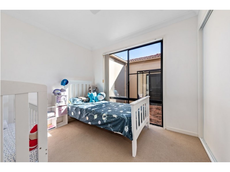 27/24 Amsonia Court, Arundel QLD 4214