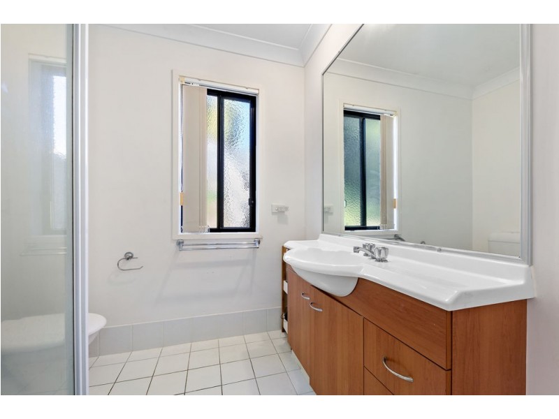 27/24 Amsonia Court, Arundel QLD 4214