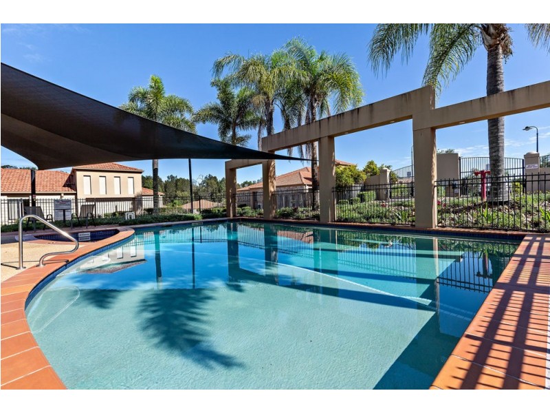 27/24 Amsonia Court, Arundel QLD 4214
