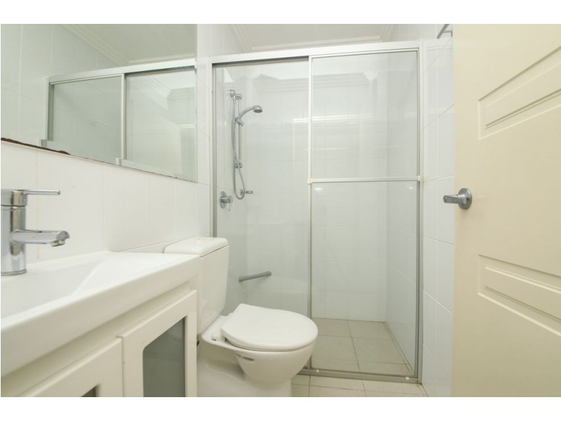 5/4 Locke Street, Southport QLD 4215