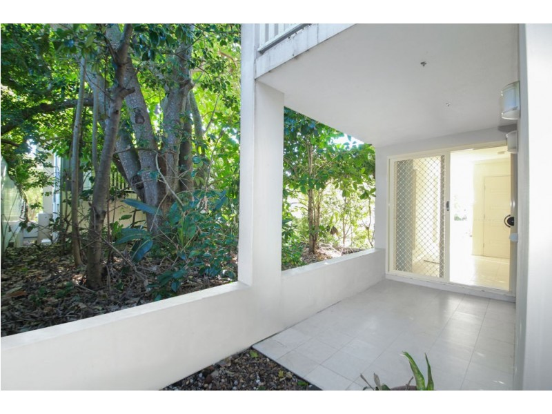 5/4 Locke Street, Southport QLD 4215