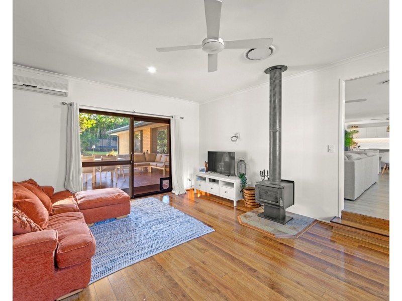 52 Parkes Drive, Helensvale QLD 4212