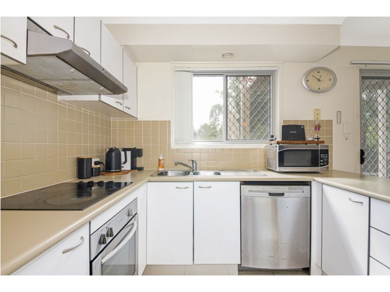 24/30 Carmarthen Circuit, Pacific Pines QLD 4211