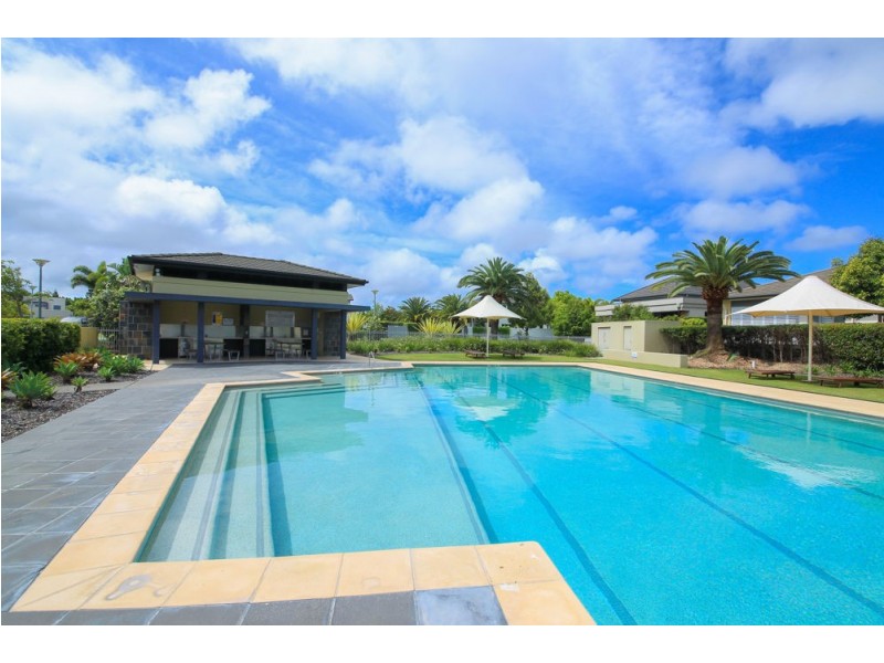 7019 Phoenix Palms Drive, Hope Island QLD 4212