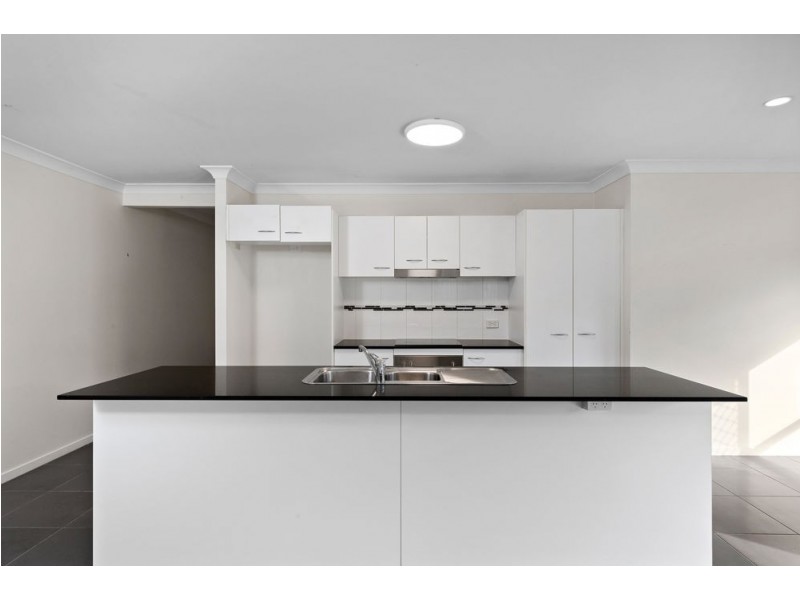 8 Breezeway Drive, Bahrs Scrub QLD 4207