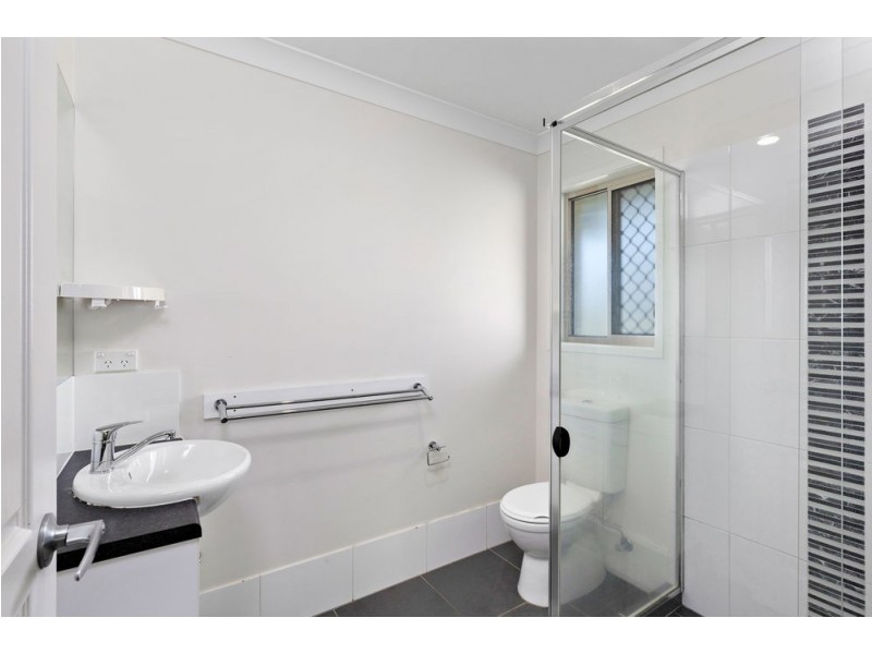 8 Breezeway Drive, Bahrs Scrub QLD 4207